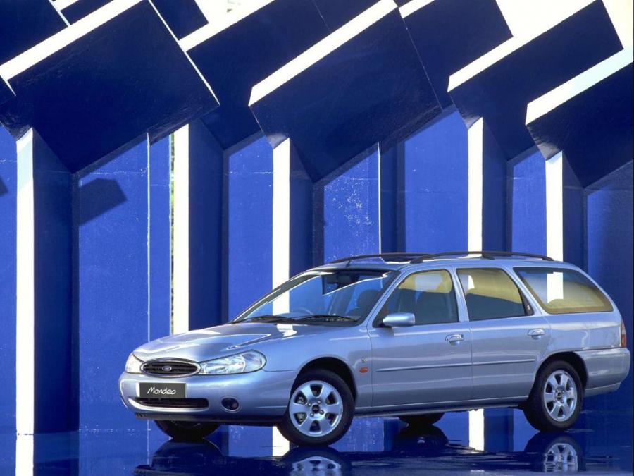  Ford Mondeo Turnier 1996 года  (UK) (фото 2 из 2)